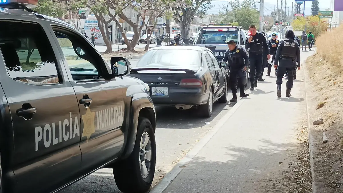 Detenidos robo de auto